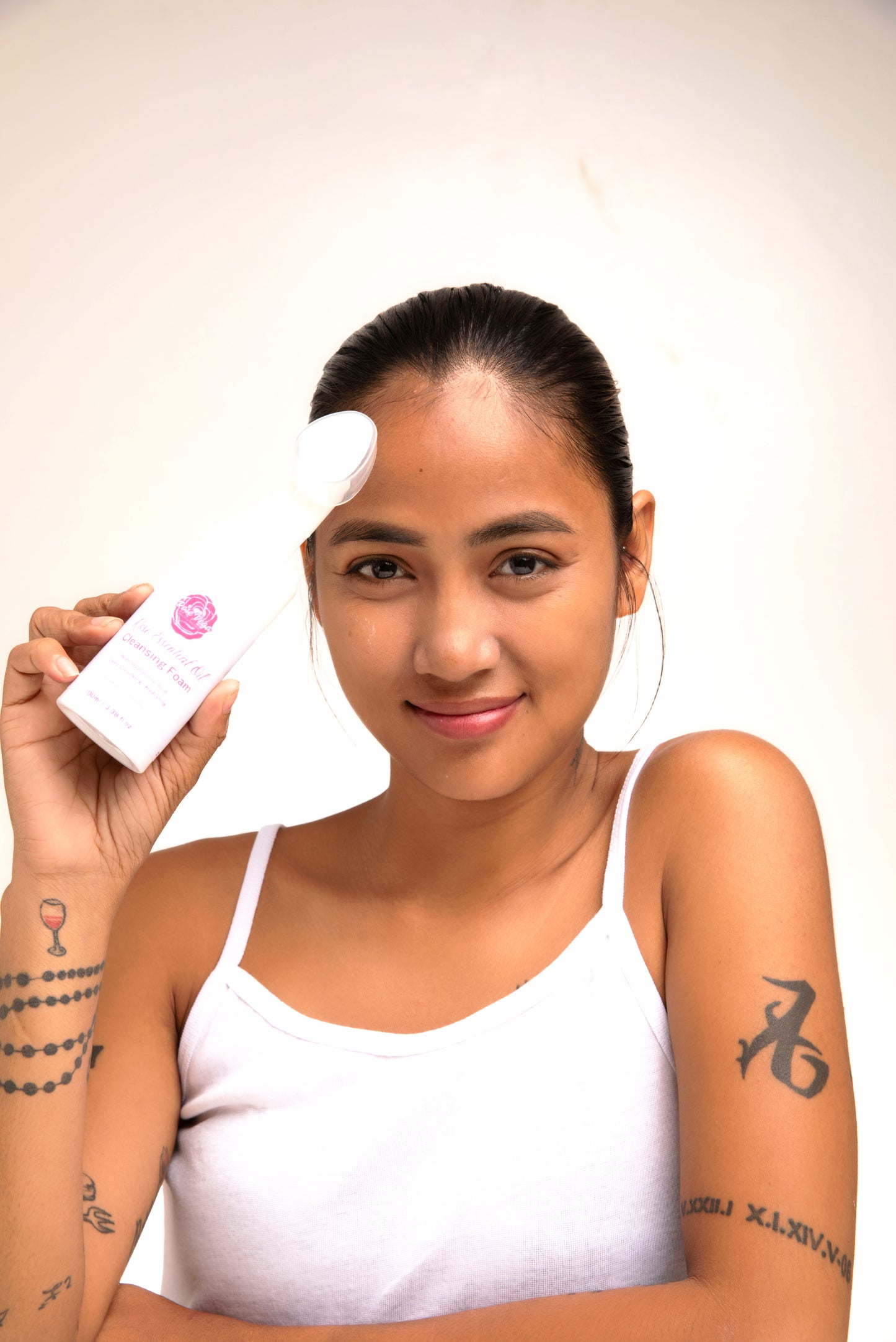 RoseVega Foaming Cleanser with Silicone Brush